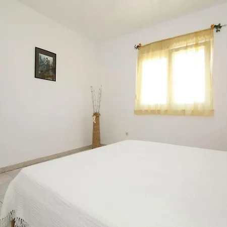 In Rogoznica With Terrace, Air Conditioning, Wi-fi